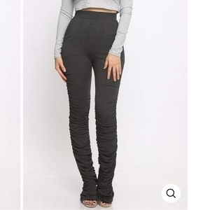 Lit Boutique Kaylee Ruched Pants in Charcoal, Medium